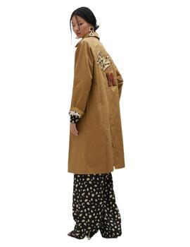 Lola Casademunt Trench Parches Camel