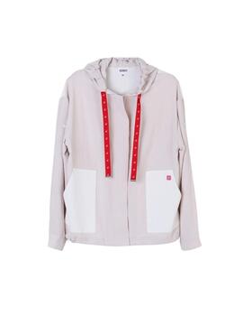 Hongo Chaqueta Arena con detalles rojos