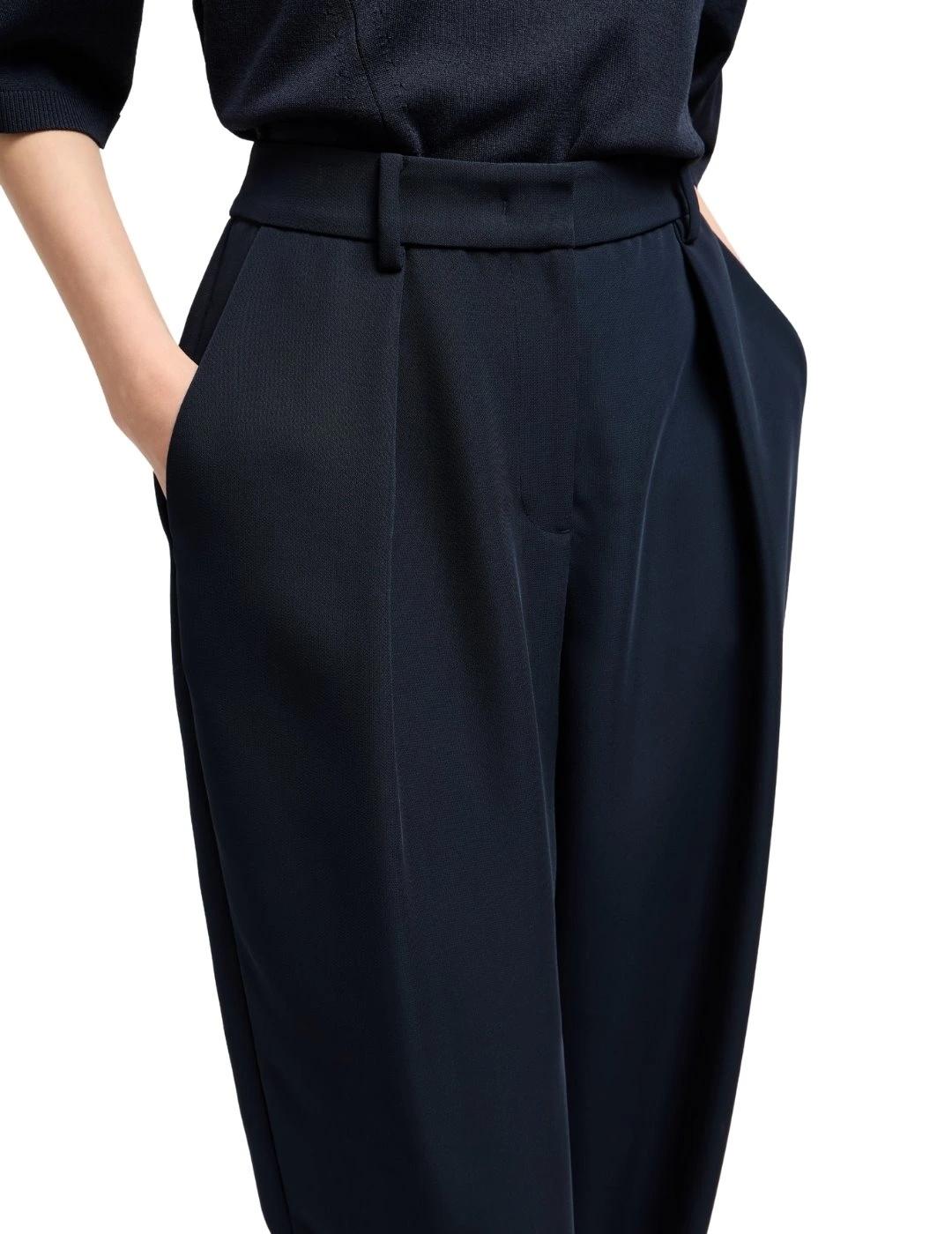 Armani Pantalones de mujer de vestir Azul marino