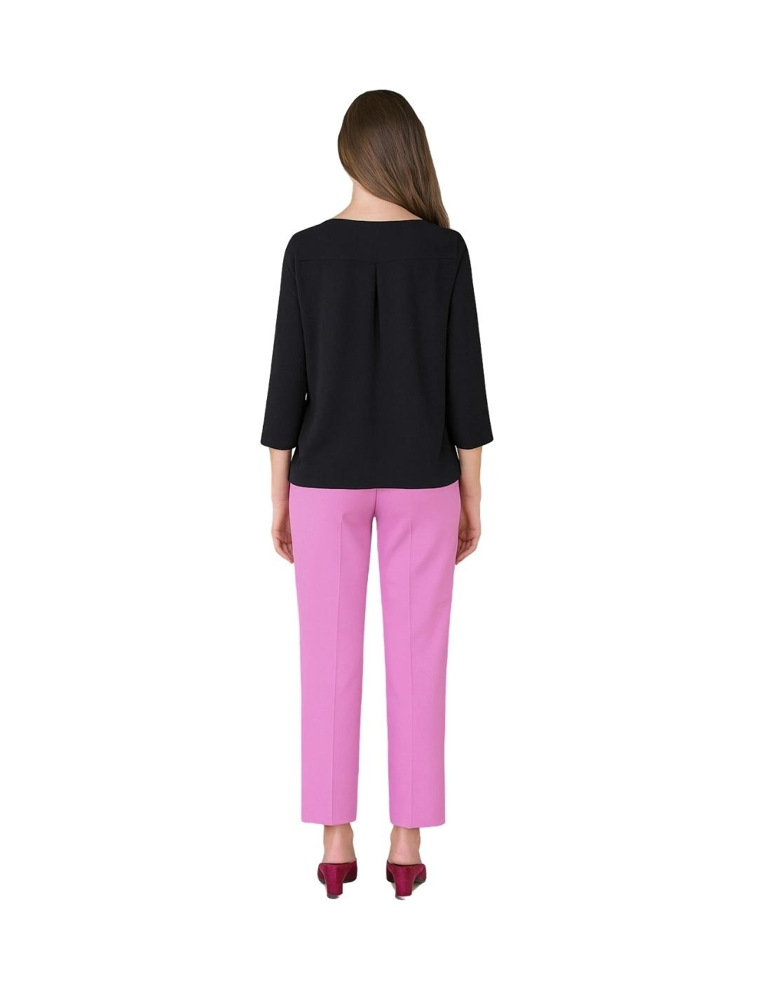 Hongo Blusa negra con strass rosa