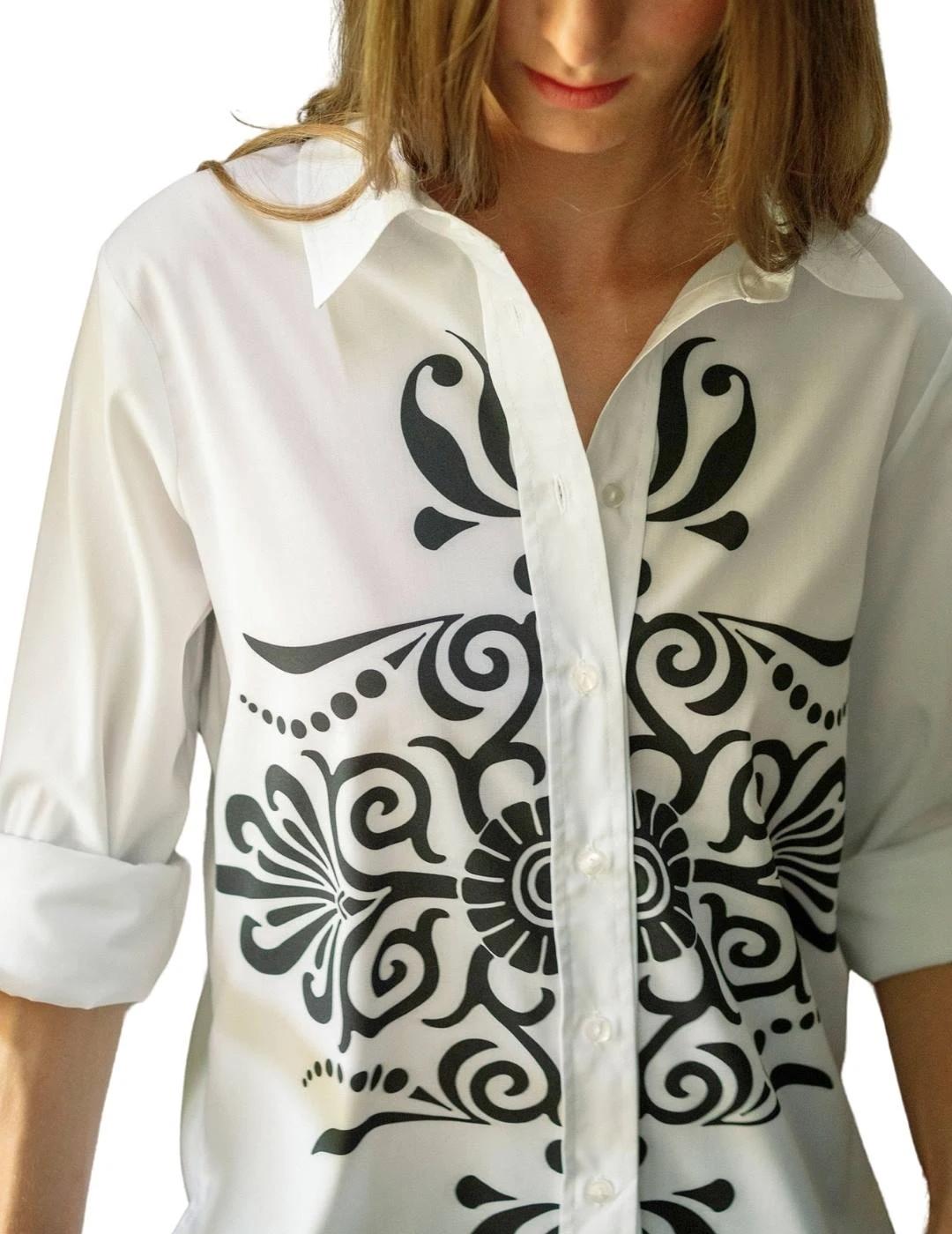 Hongo Camisa Blanca estampado ornamental