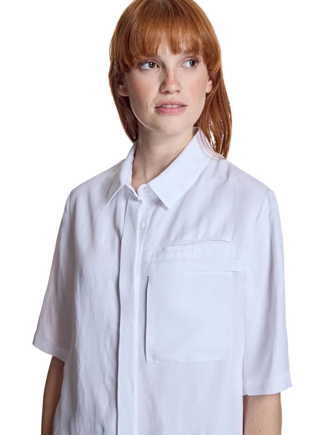 Alba Conde Camisa Blanca manga corta