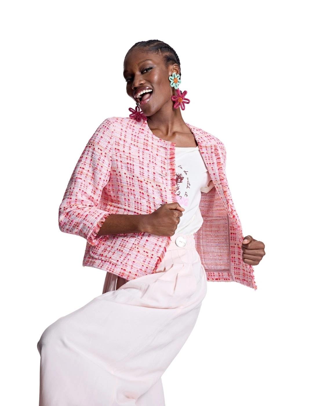 Alba Conde Chaqueta Estilo Chanel Rosa