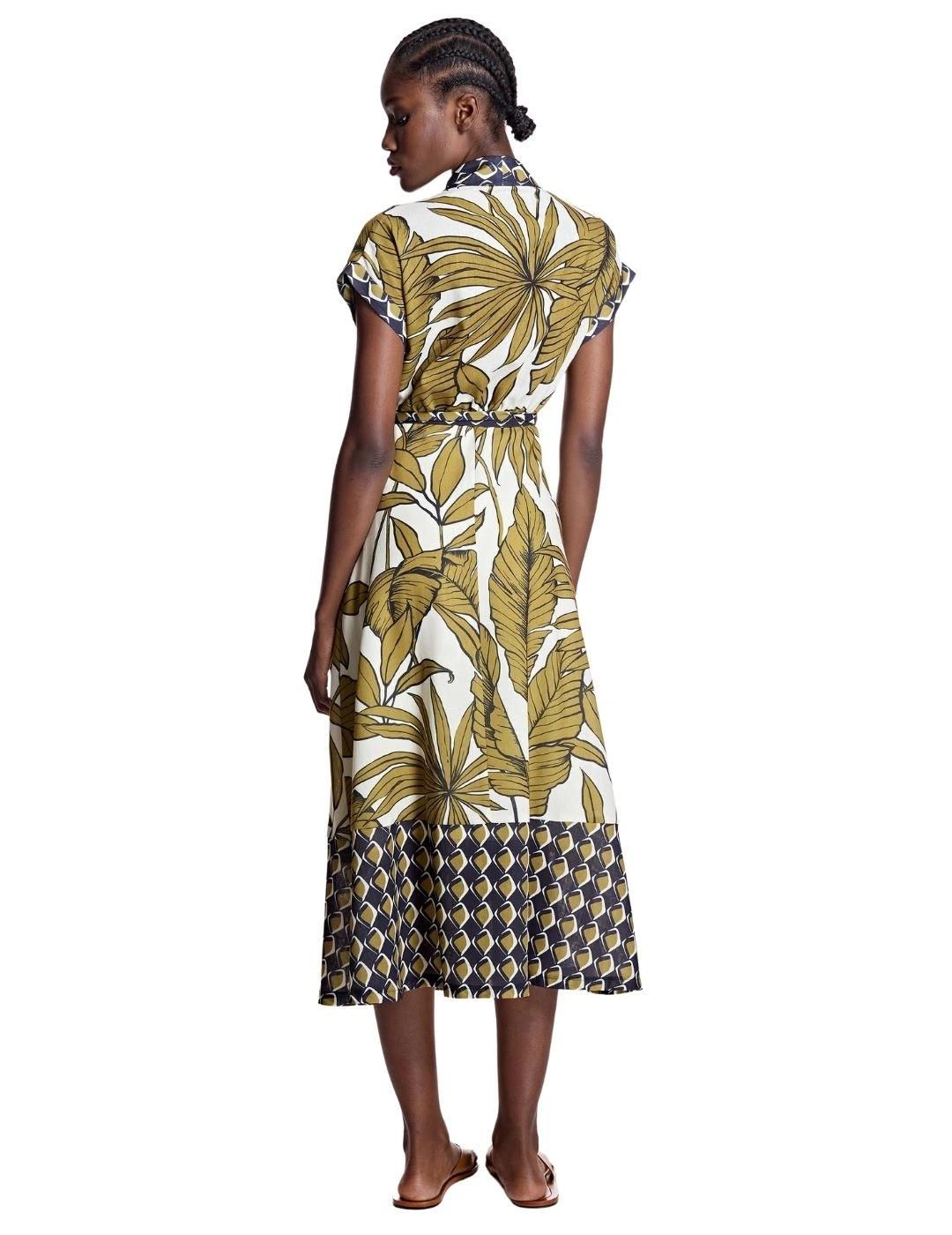 Alba Conde Vestido cruzado con estampado tropical