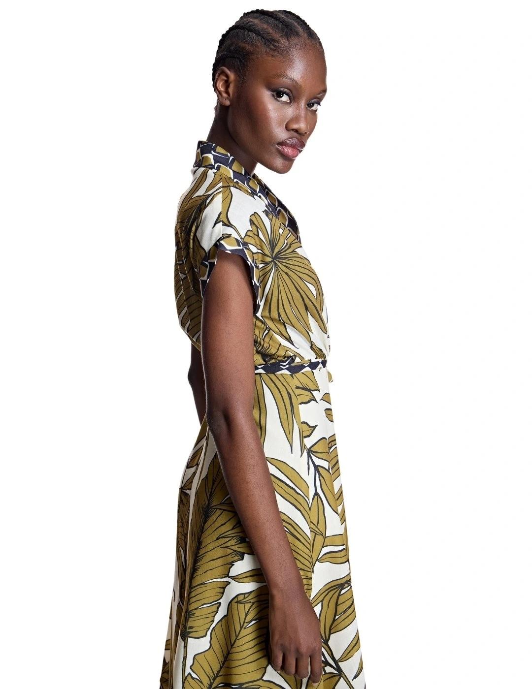 Alba Conde Vestido cruzado con estampado tropical