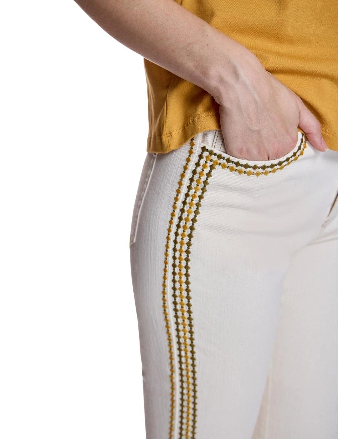 Alba Conde Pantalón Crudo con cenefa multicolor