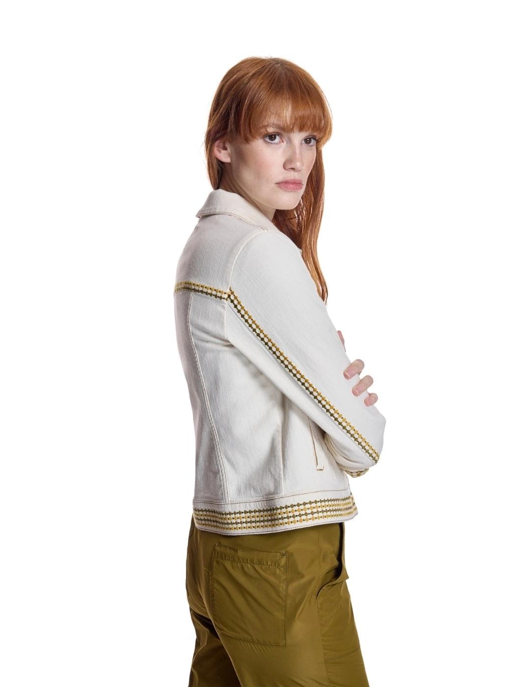 Alba Conde Cazadora Cruda con cenefa