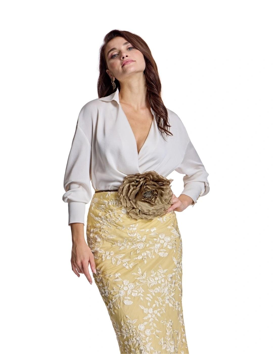 Alba Conde Blusa Cruda Manga larga