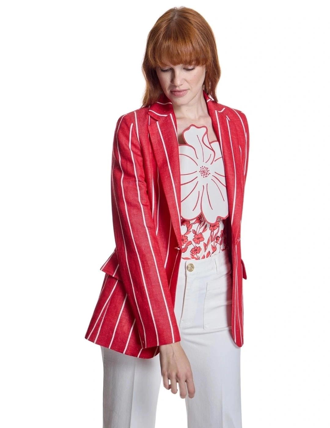 Alba Conde Americana Roja de rayas