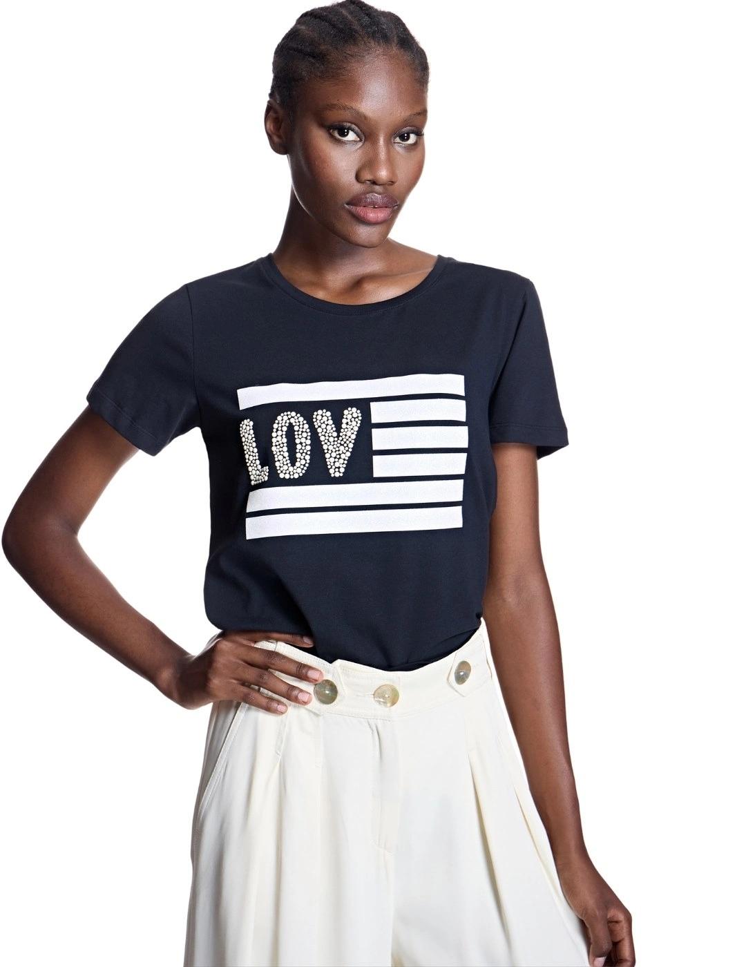Alba Conde Camiseta Negra Love