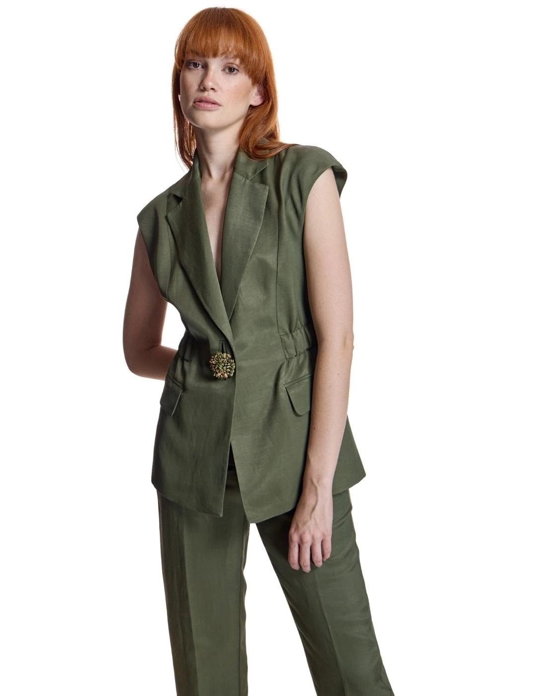 Alba Conde Chaleco verde kaki