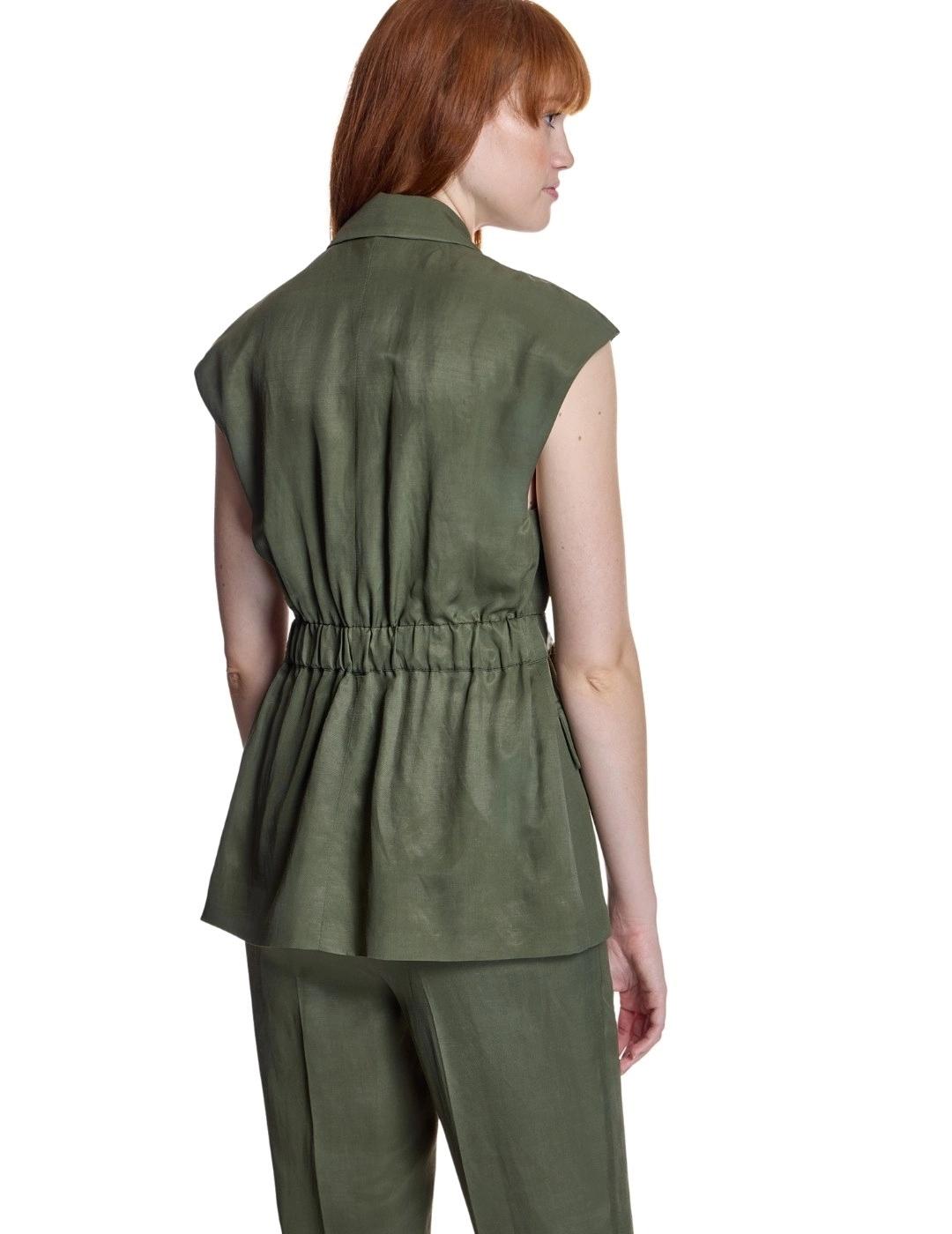 Alba Conde Chaleco verde kaki