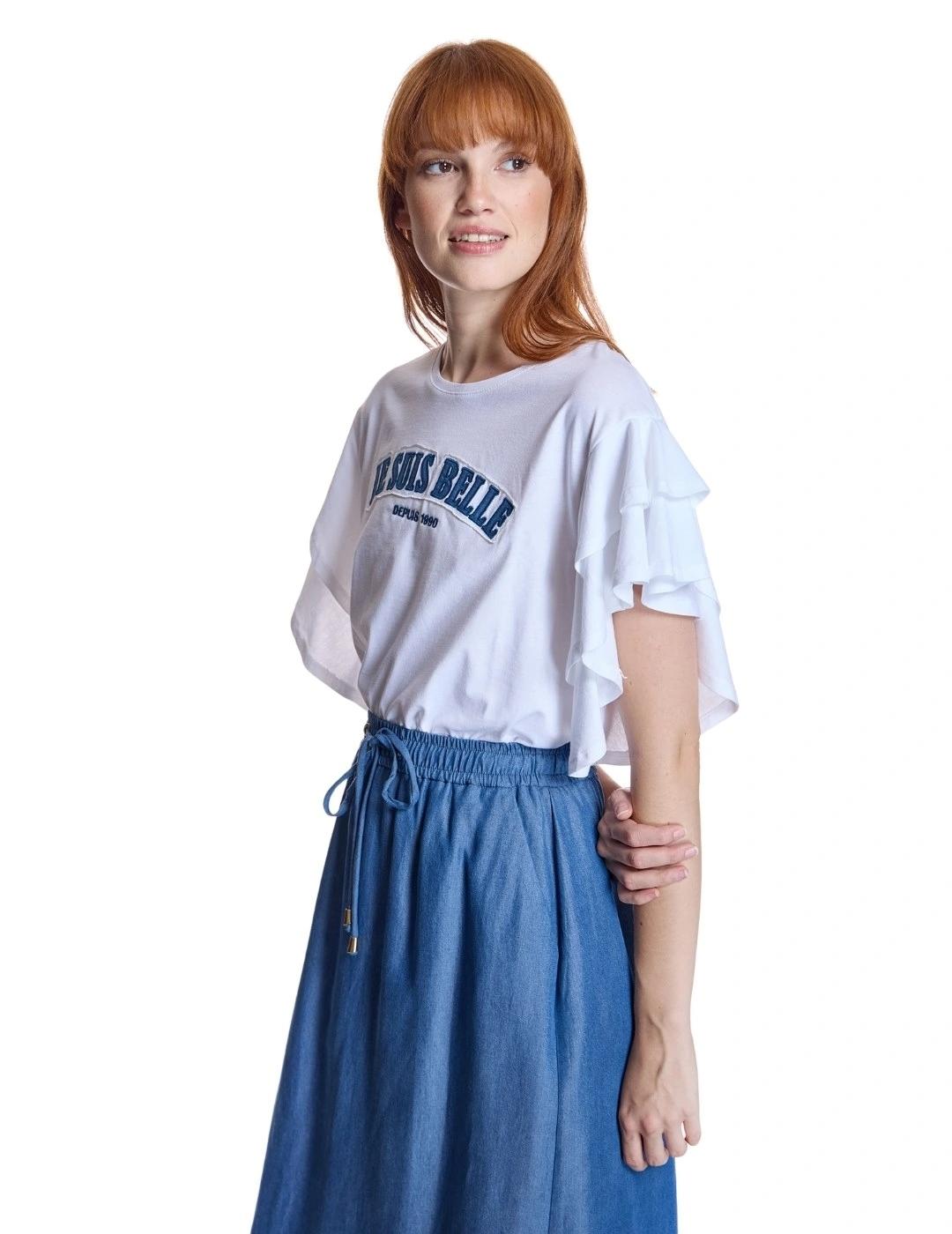 Alba Conde Camiseta Blanca con volantes y letras