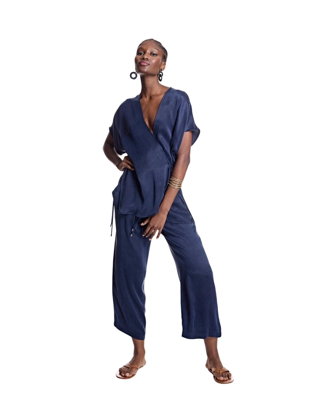 Alba Conde Blusa fluida cruzada Azul marino