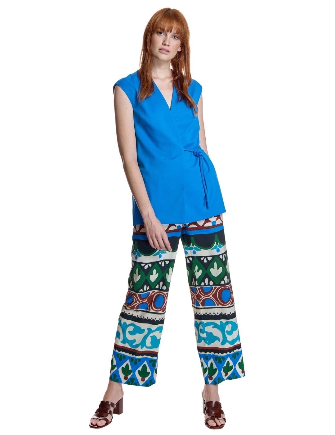 Alba Conde Pantalón azul estampado multicolor