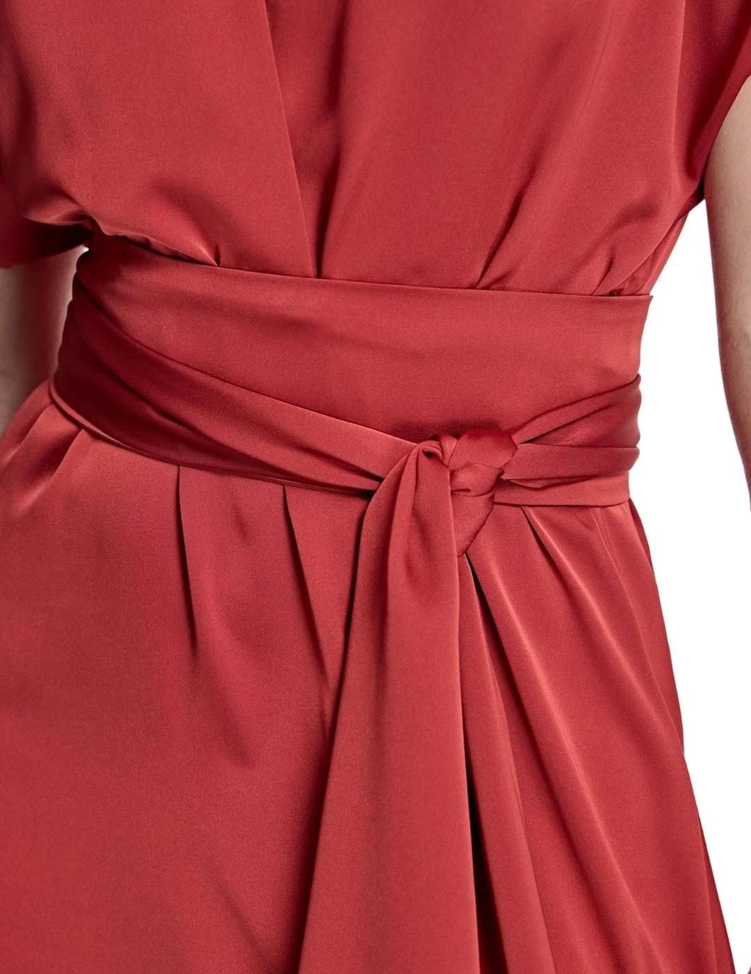 Alba Conde Vestido Cruzado granate