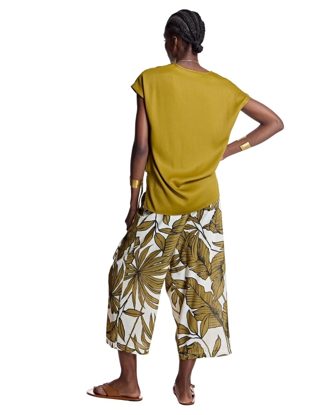 Alba Conde Pantalón cruzado estampado verde