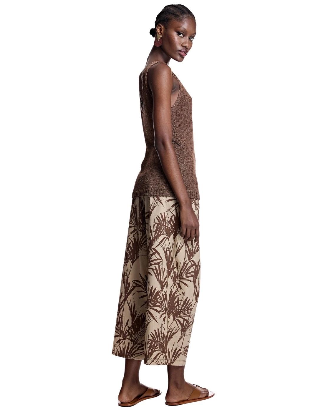 Alba Conde Pantalón estampado hojas marrón