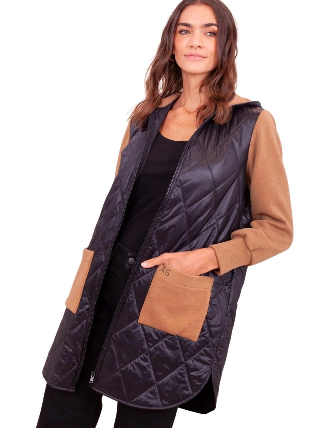 Anna Mora Abrigo Acolchado Negro y beige