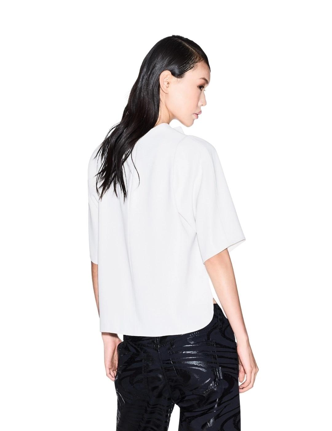 Armani Camiseta Blanca detalles cuello