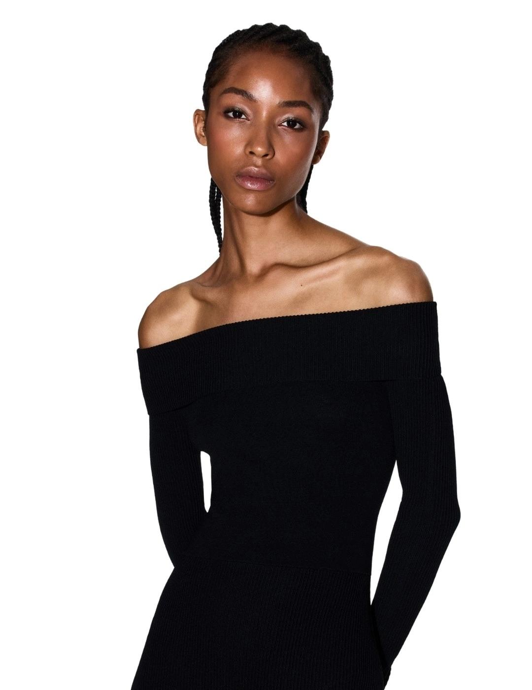 Armani Vestido largo Negro hombros descubiertos