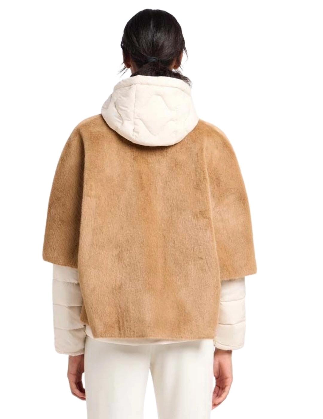 Frieda Capa de pelo Camel con chaqueta interior