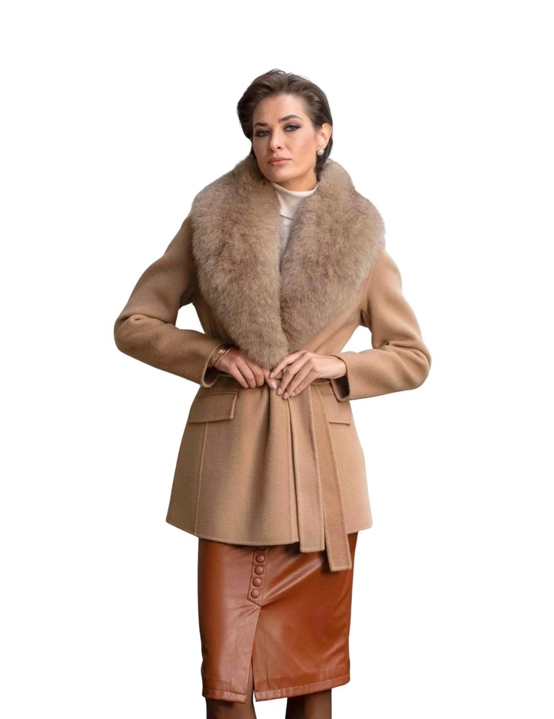 Locoluxo Abrigo Camel con cuello de pelo