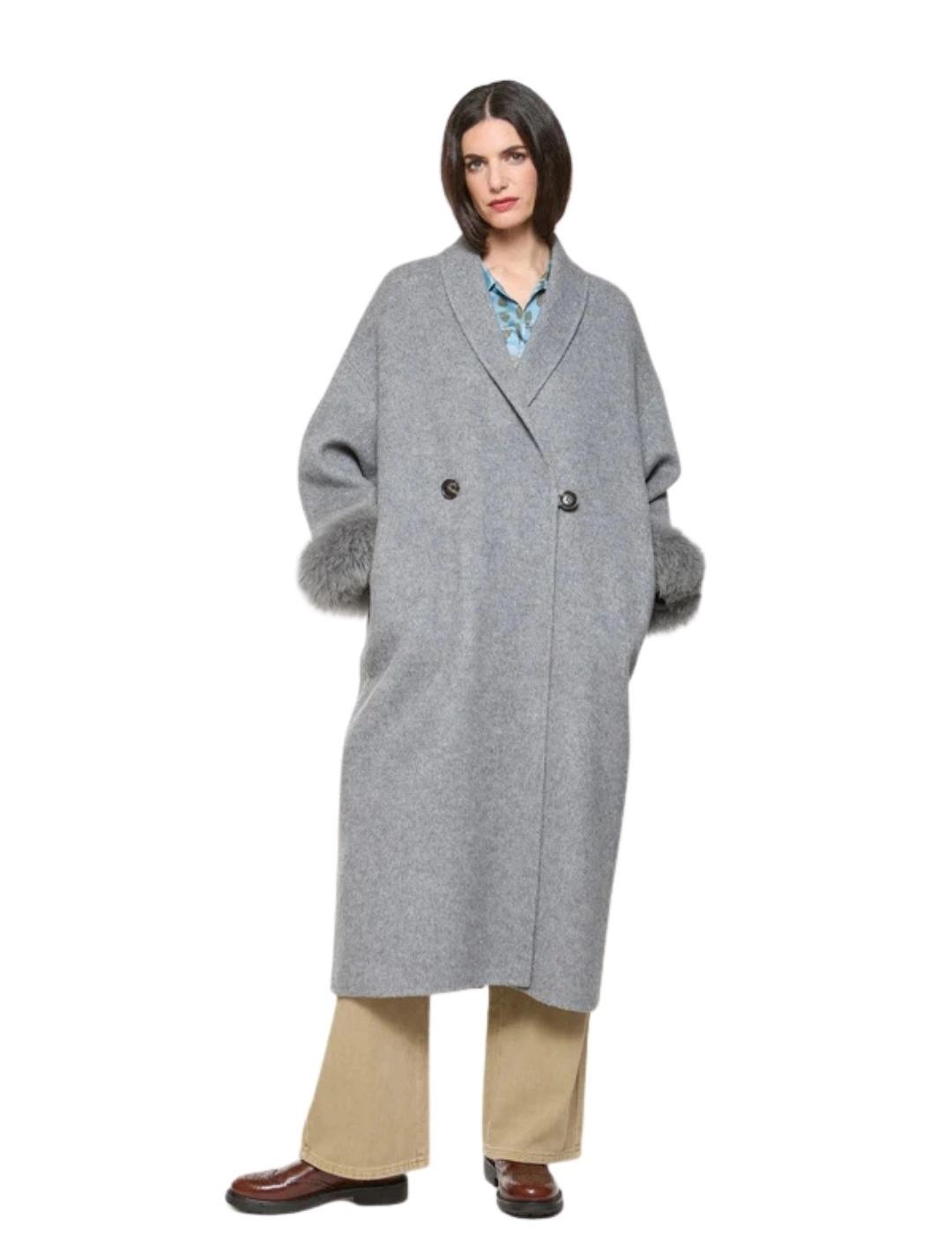 Mercedes De Miguel Abrigo Clásico Gris