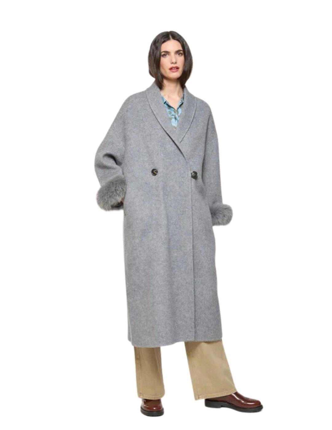 Mercedes De Miguel Abrigo Clásico Gris