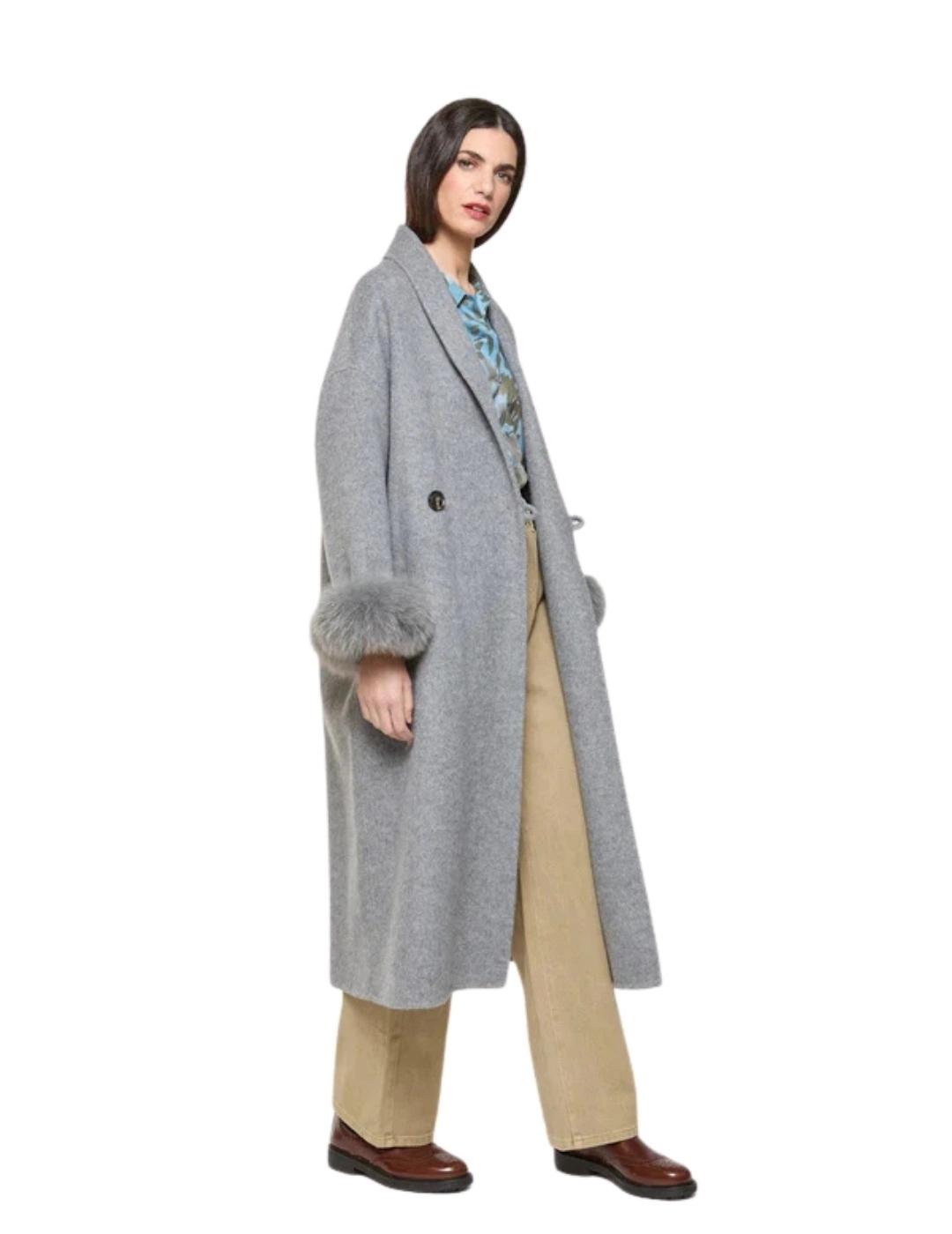 Mercedes De Miguel Abrigo Clásico Gris