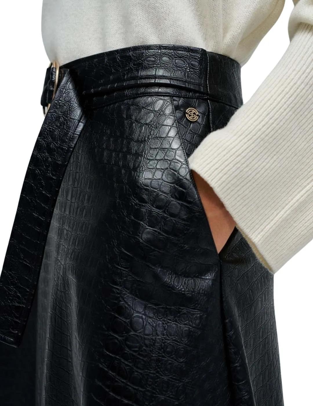 Salsa Falda Midi Efecto piel con cinturón Negra