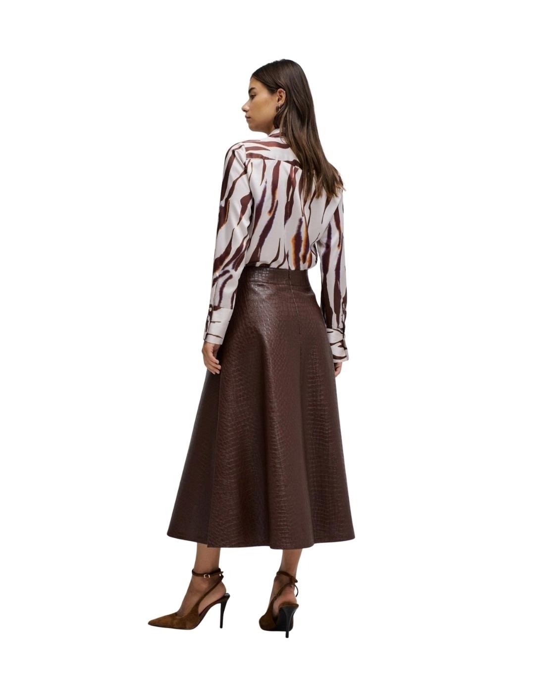 Salsa Falda Midi efecto piel con cinturón Marrón