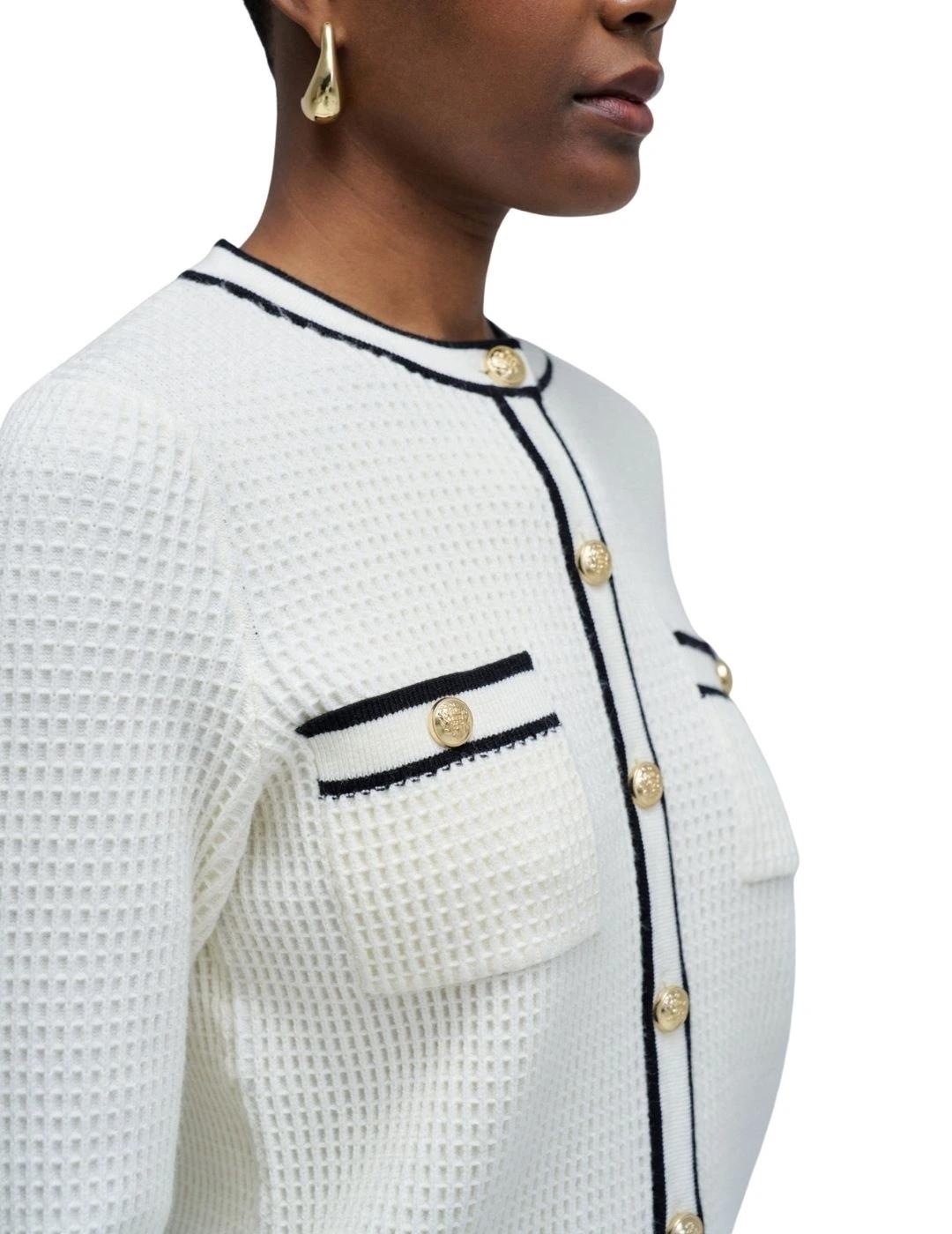 Salsa Cárdigan blanco con botones dorados