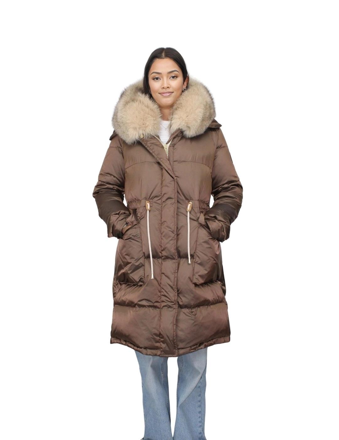 Flo&Clo Parka Marrón con cordón ajustable