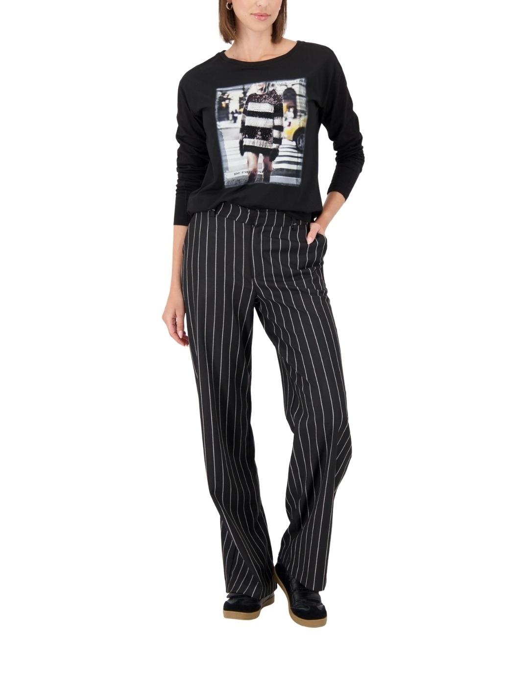 Monari Camiseta Negra estampado frontal