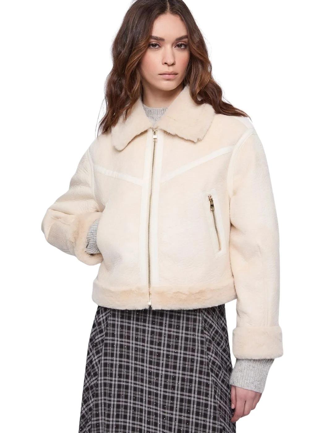 Gaudi Chaqueta corta de ante Crema