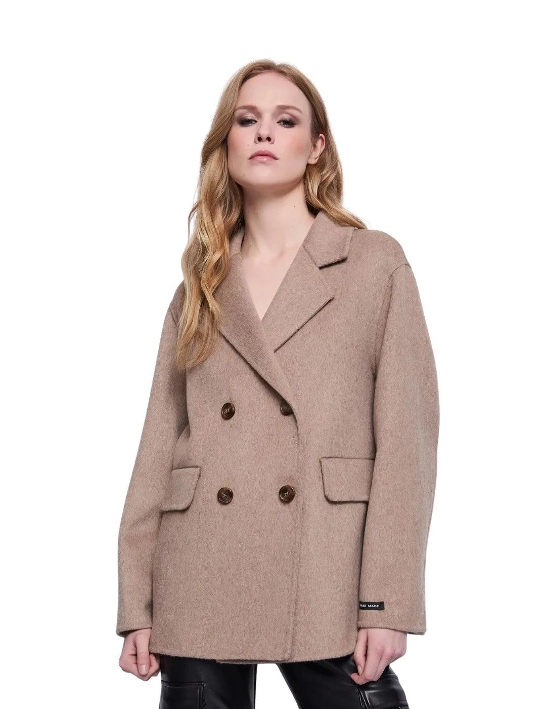 Gaudi Abrigo corto Beige