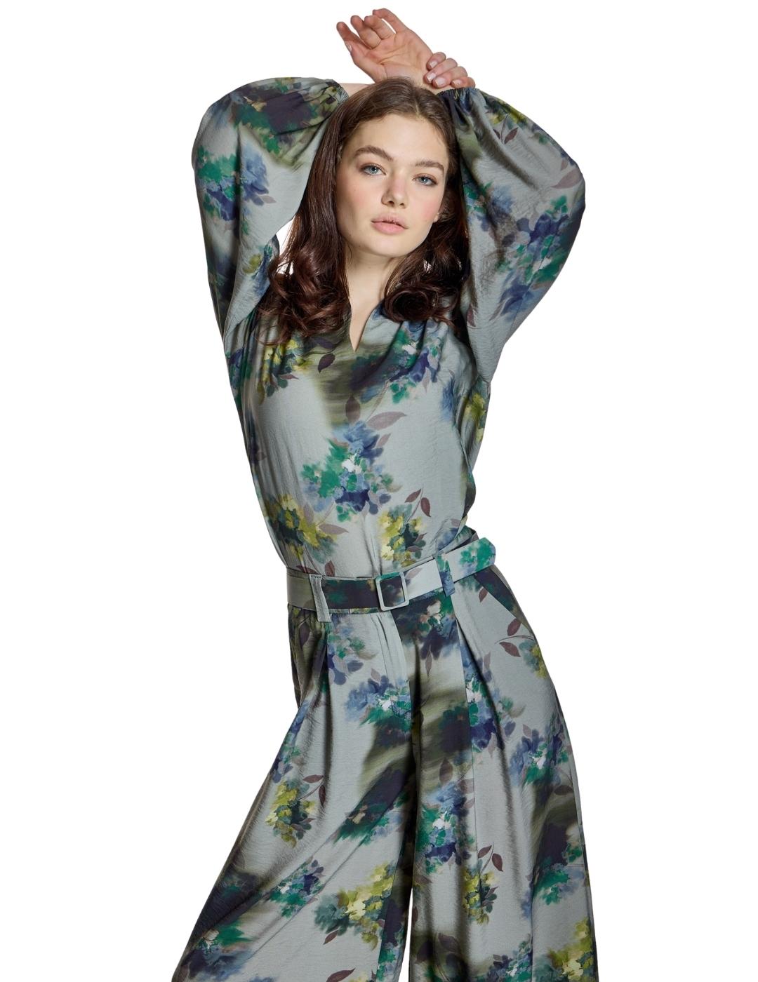 Alba Conde Blusa fluida con estampado floral