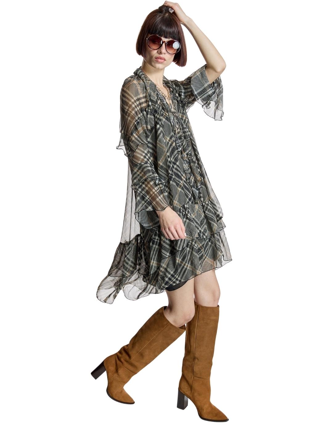 Alba Conde Vestido Corto de cuadros con volantes