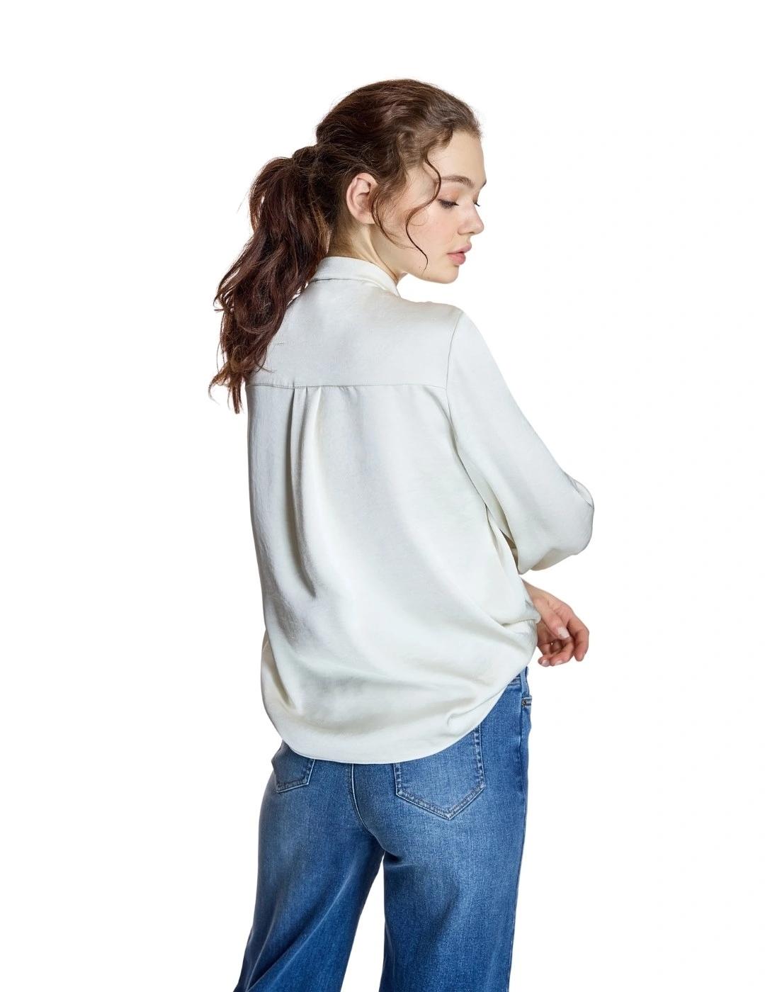 Alba Conde Blusa Blanca manga larga