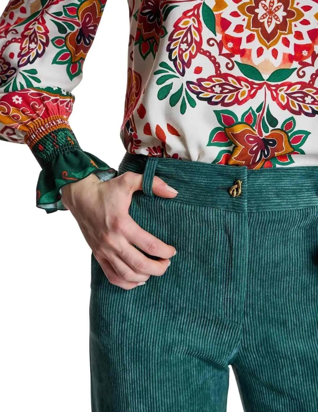 Alba Conde Pantalón Verde de pana