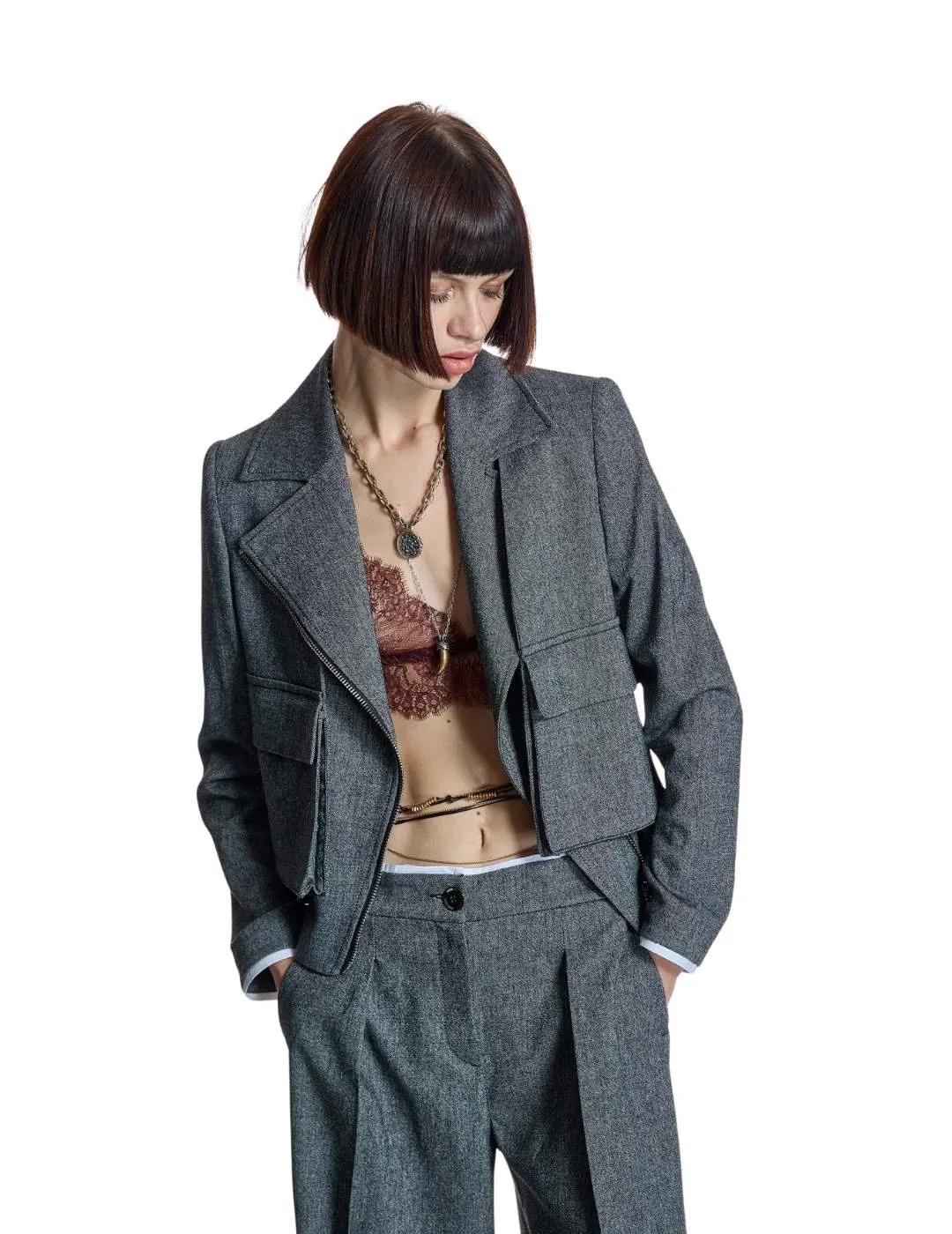 Alba Conde Chaqueta corta gris