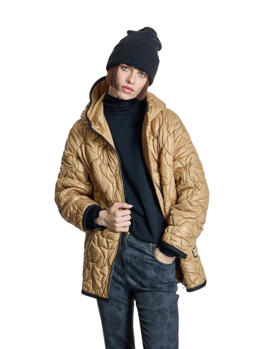 Alba Conde Jersey Negro de punto fino cuello vuelt