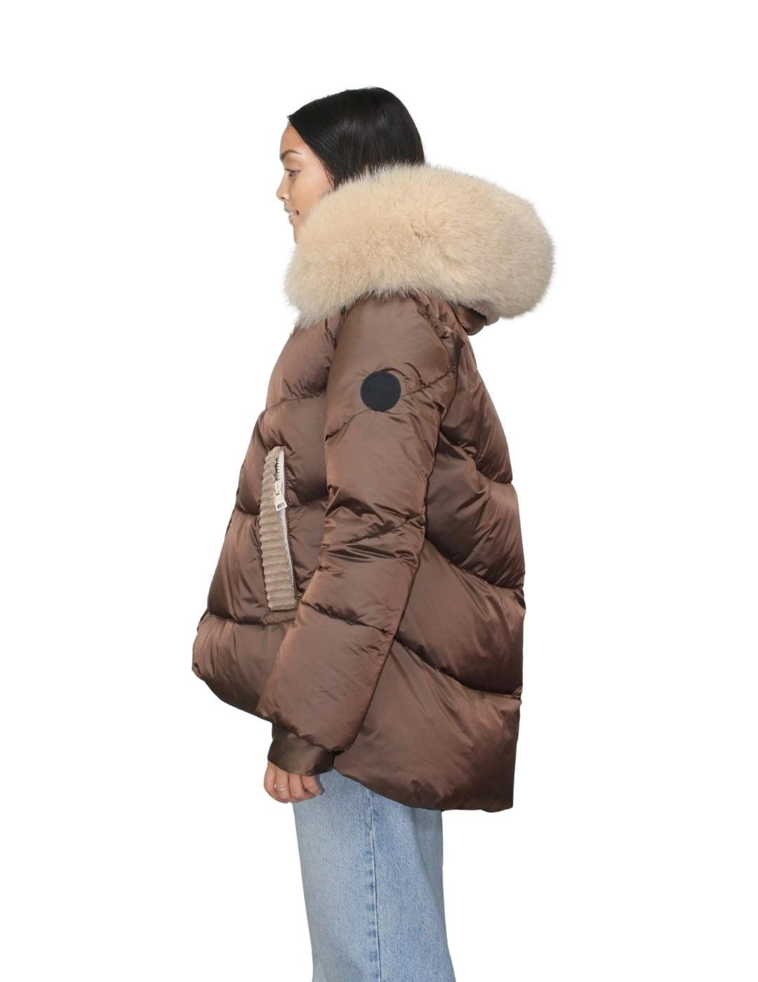 Flo&Clo Parka Marrón corta con capucha