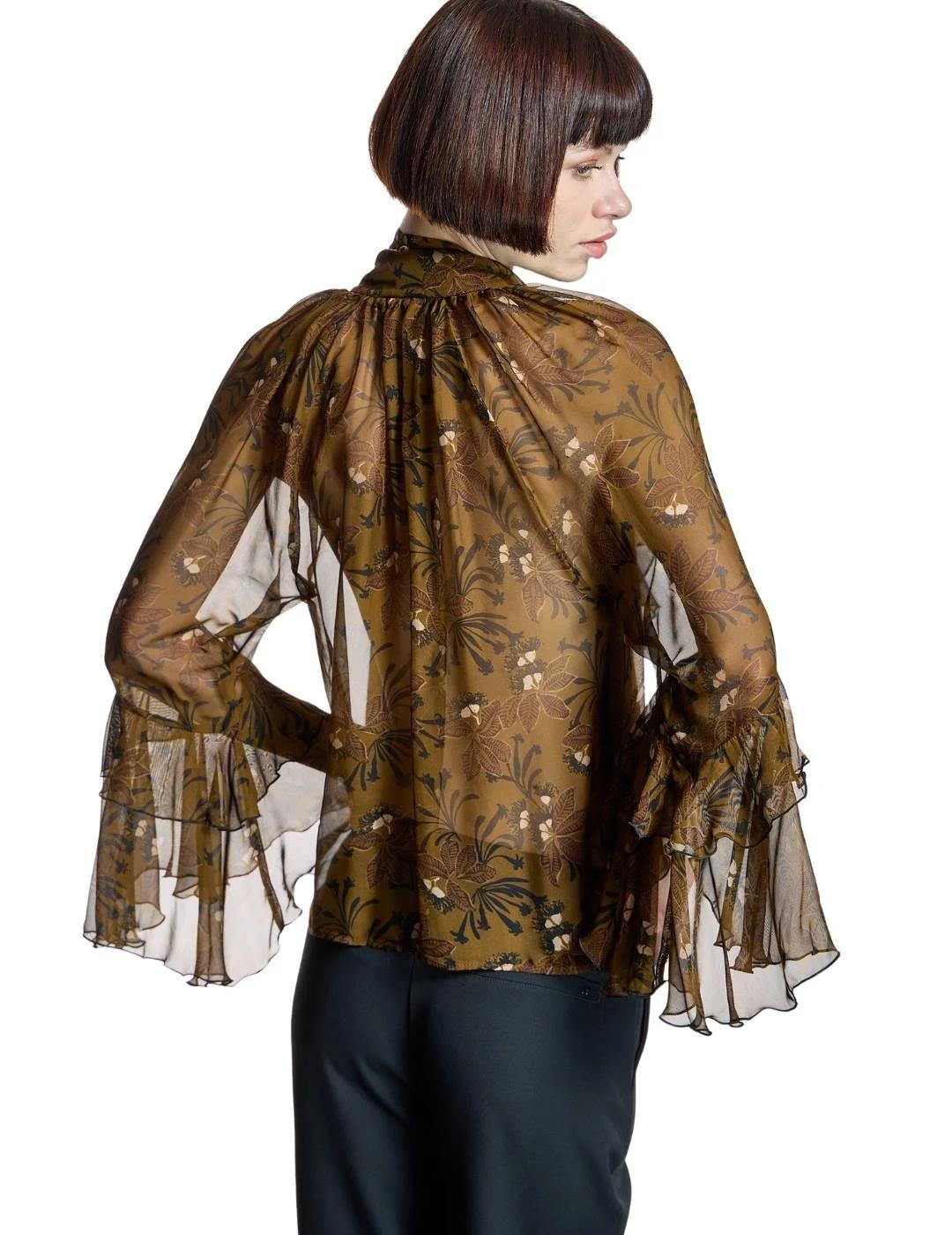 Alba Conde Blusa estampada con volantes