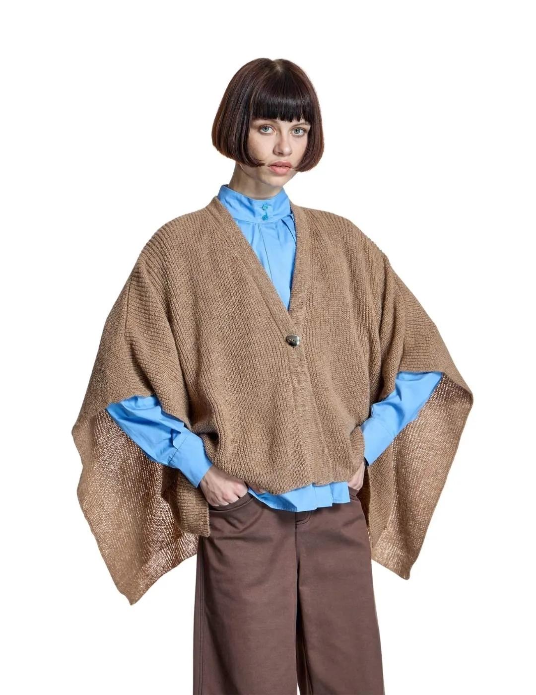 Alba Conde Capa de punto fino Gris