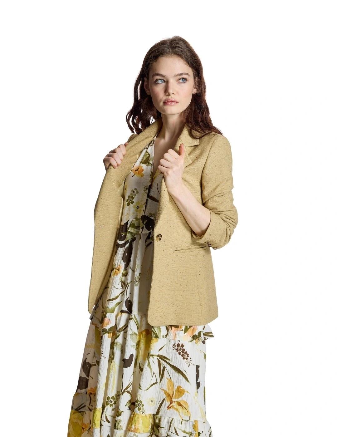 Alba Conde Blazer Amarilla