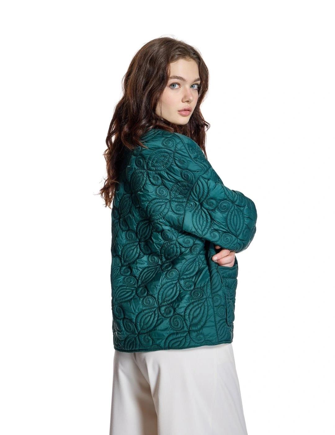 Alba Conde Cazadora verde esmeralda