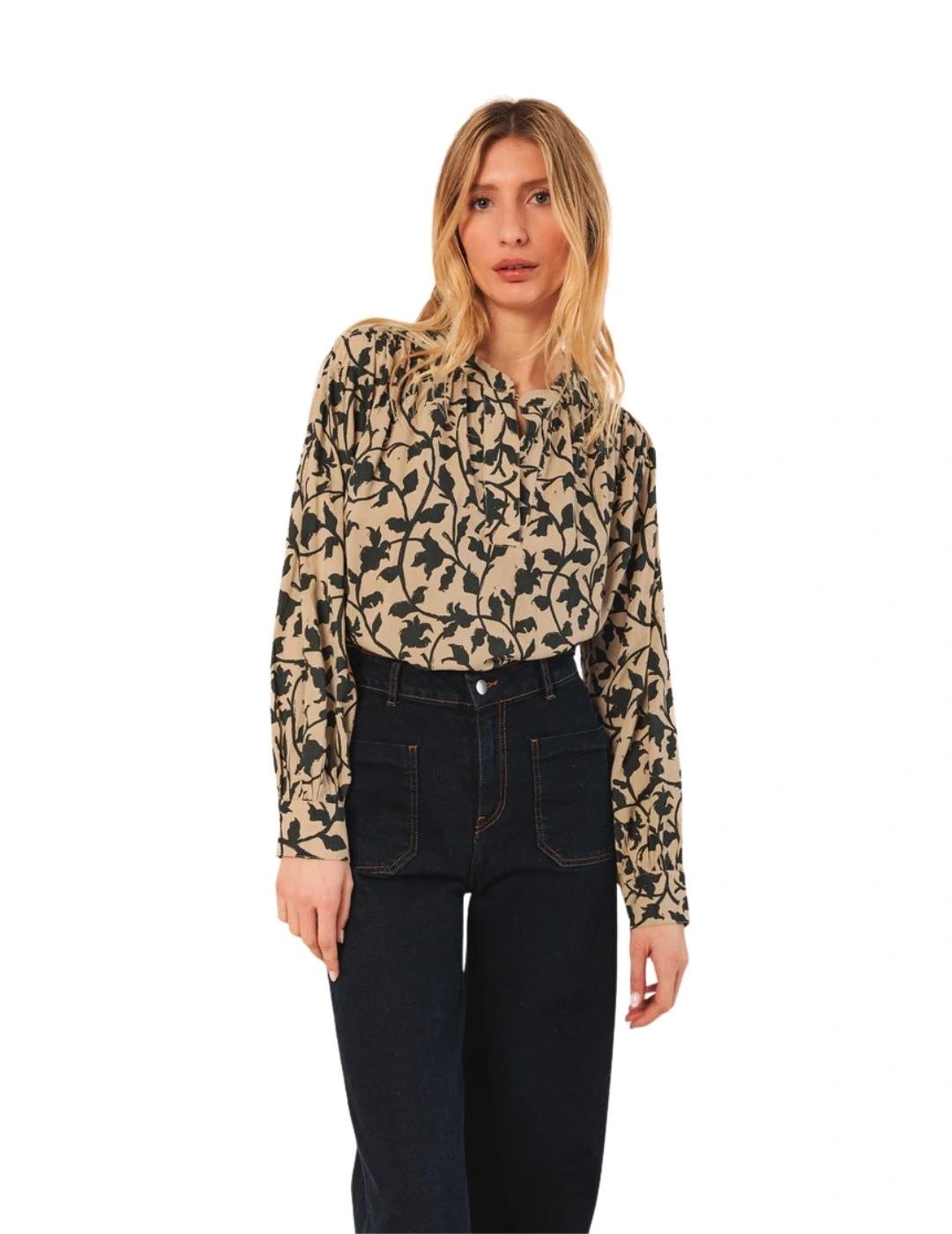 Indi & Cold Blusa cuello mao Beige