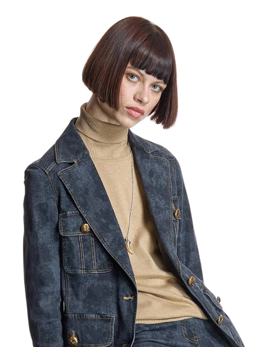 Alba Conde Blazer entallada estampada bolsillos